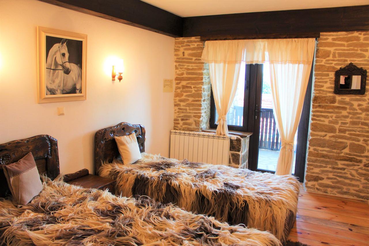 Hotel Sokay Τριάβνα Εξωτερικό φωτογραφία