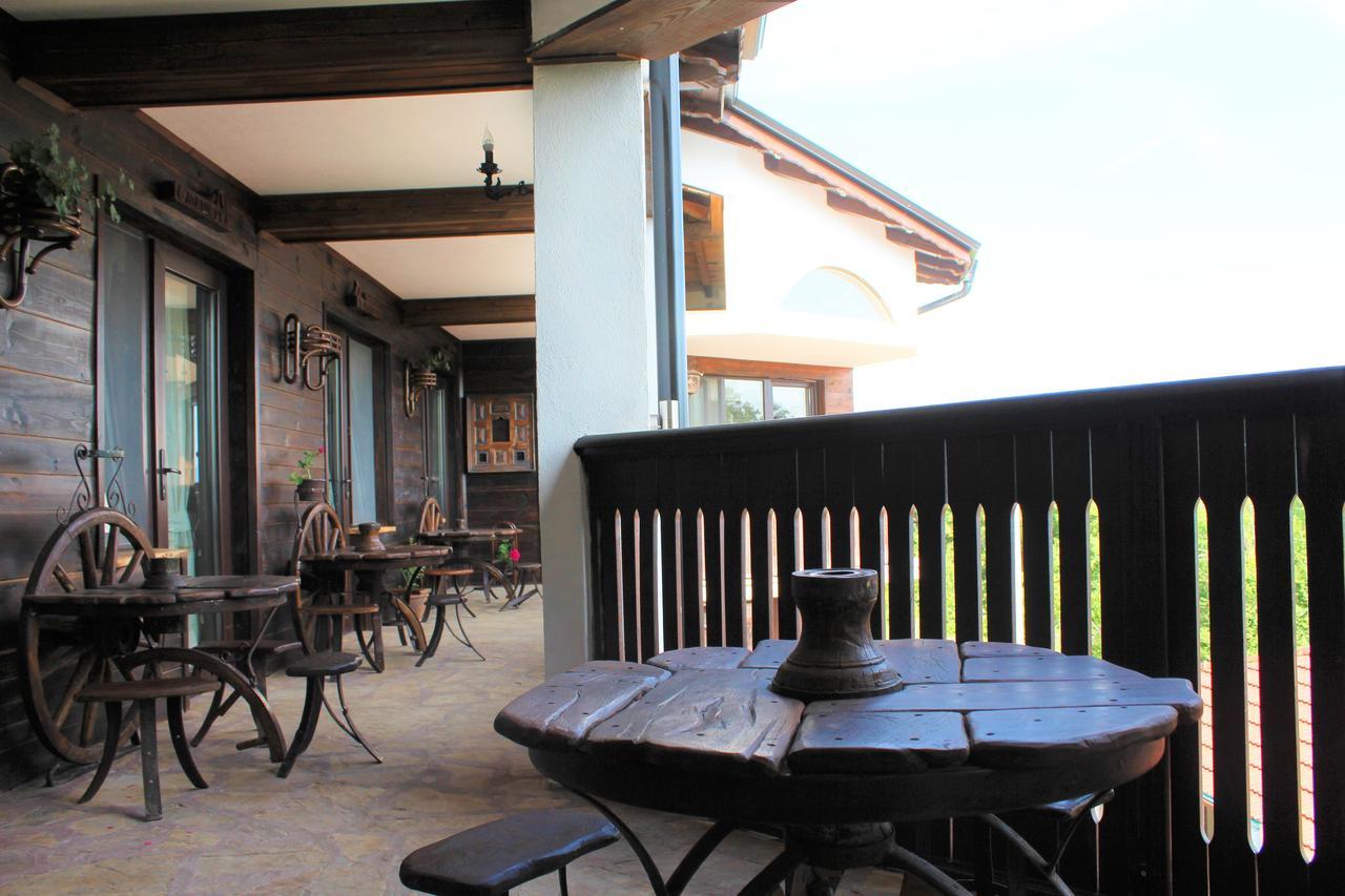 Hotel Sokay Τριάβνα Εξωτερικό φωτογραφία