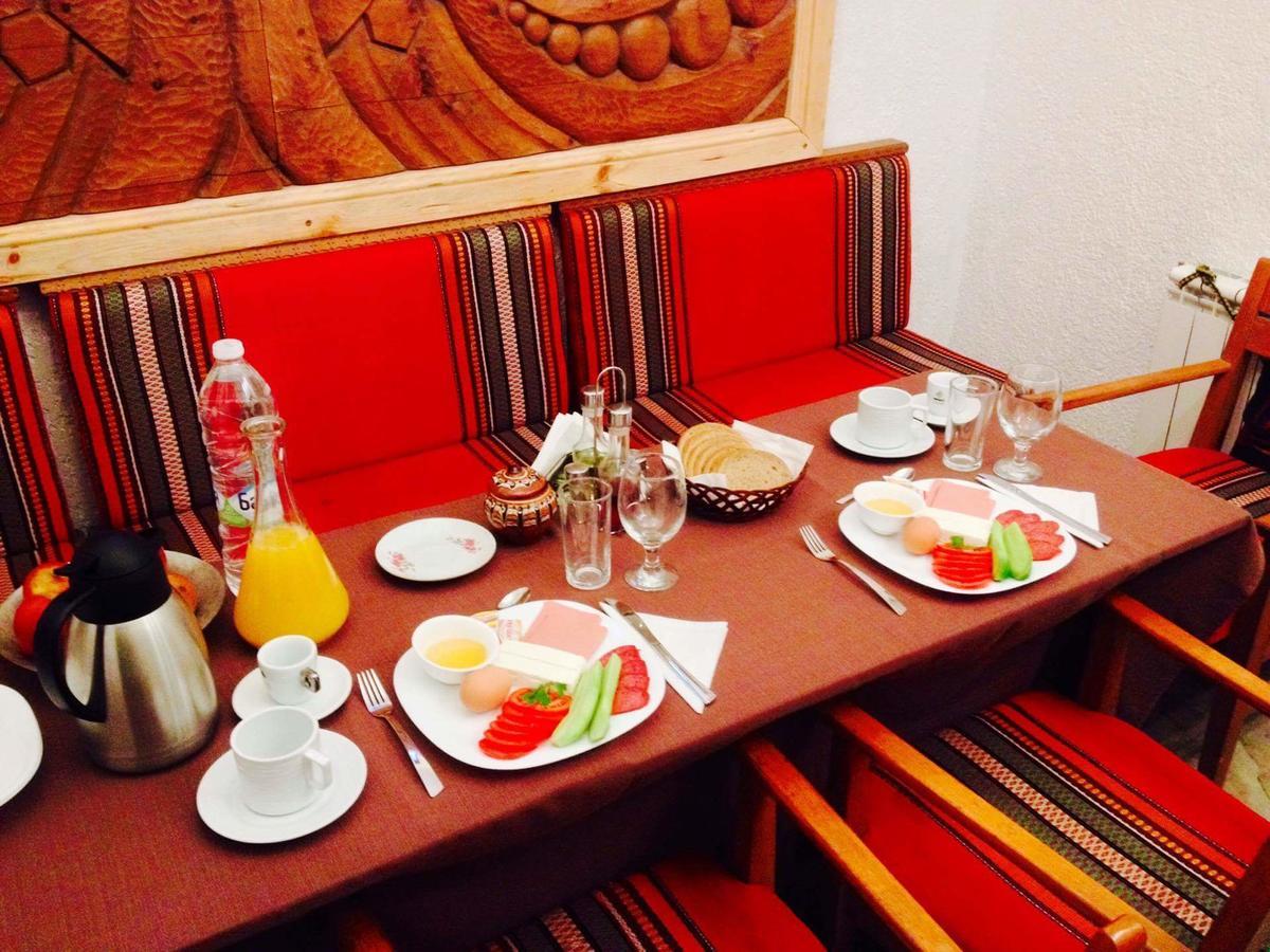 Hotel Sokay Τριάβνα Εξωτερικό φωτογραφία